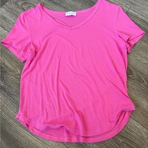 Pink Lily Bright Pink Short Sleeve Tee